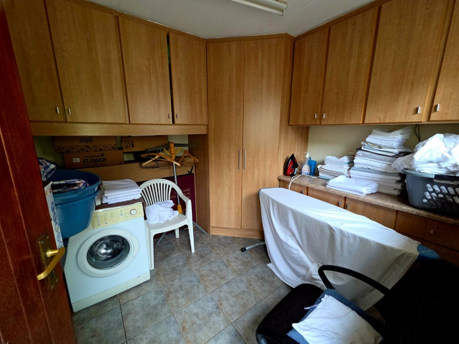 4 Bedroom Property for Sale in Heuwelsig Free State